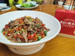 -有红鸡毛店·川菜(建设路店)