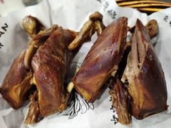 吊炉带皮鸽子-鼎原力量吊炉烧烤主题餐厅(临河街店)