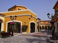 -佛罗伦萨小镇广佛名品奥特莱斯(疏港路店)