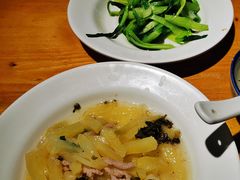 洋山芋榨菜肉丝-沪西老弄堂面馆(定西路店)