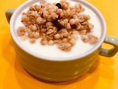 水果麦片酸奶-嗨皮儿·现蒸面皮(抄纸巷店)