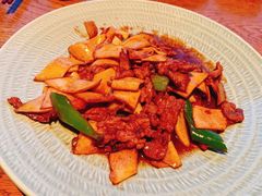 菌菇炒牛肉-丽江金茂凯悦臻选酒店-滇香馆