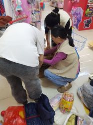 -卡通派潮品玩具折扣仓(青岛新城吾悦广场店)
