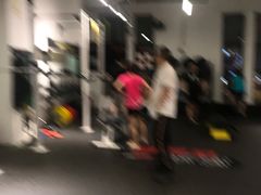 -汗水空间私教健身连锁(SM广场店)