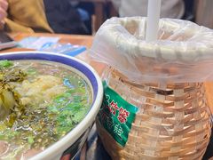 -云阿蛮云南生烫牛肉米线(奉贤路店)