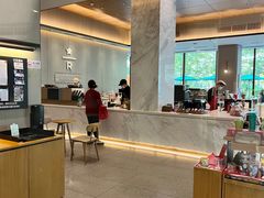 -星巴克臻选(深圳龙华红山天虹店)