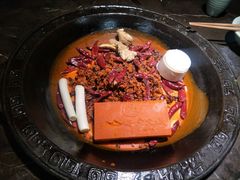 -红九格老火锅(三峡广场店)