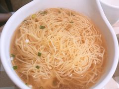 招牌鲜虾云吞面-新大咀港式茶餐厅(宝山万达店)