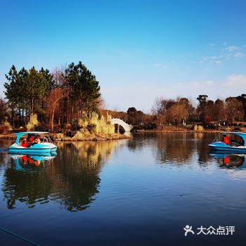 公司不远的这家闵行文化公园,每次天气好路过时