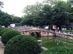 -汇龙潭