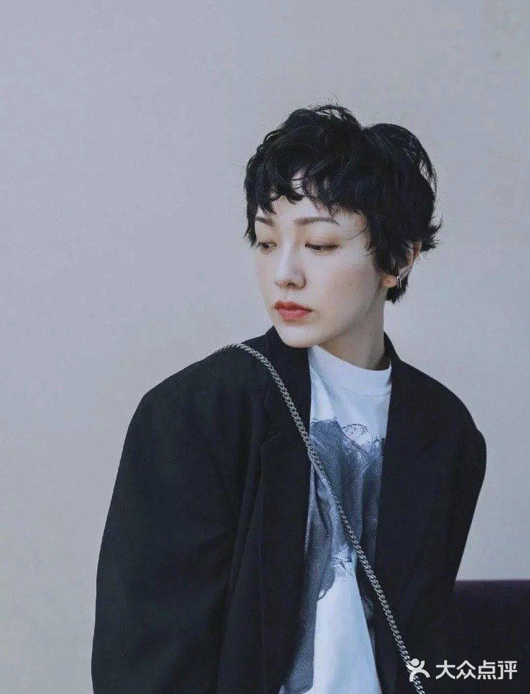 个性短发安利贴