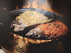 -阿瓦山寨·湘菜现炒·剁椒鱼头王(咸阳总店)