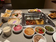 -海底捞火锅(珠影星光城夜宵主题店)