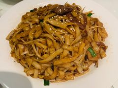 -新大咀港式茶餐厅(宝山万达店)