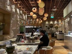 -雍和会海鲜姿造自助(湖东路店)