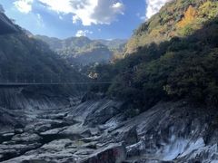 -燕子河大峡谷天坑仙境