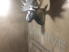 -HIGH FIVE哈福手工汉堡(桂林路店)