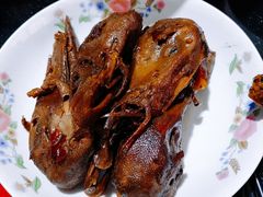 鸭头-震九州熟食(凯旋路店)