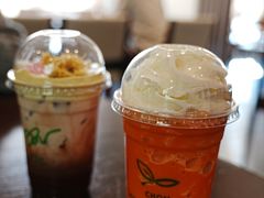 -Chom Cafe and Restaurant