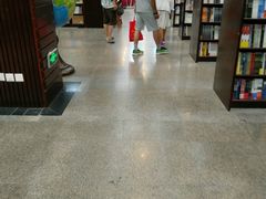 -新华书店(泉城路店)