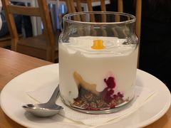 燕麦酸奶-Egg•Allday Brunch(襄阳北路店)