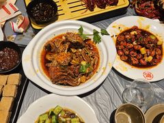-肥肥虾庄·金牌油焖大虾(杨园滨江时代walk店)