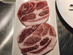 梅花肉-韩聚屋韩国烤肉餐厅(新北万达店)