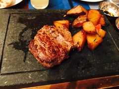 -香格里拉鱼跃地中海西餐厅·牛排披萨