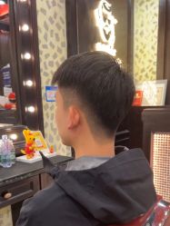 -东方先生国潮男士理发馆