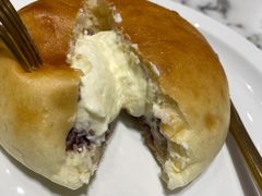 红豆奶油面包-WHEAT&BAKER-麥(凯德来福士店)