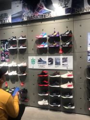 -adidas(德基广场店)