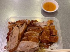 拼排骨-吾家香港烧腊专门店