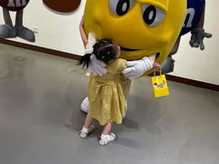 -m豆巧克力世界(上海世茂广场店)
