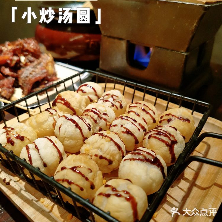 破店❄️新晋排队王，超好吃的东北烧烤还有歌手驻唱嗨爆全场！