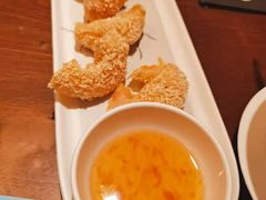 炸虾饼配泰国梅子酱-帕蓝·暹罗料理(大学路店)