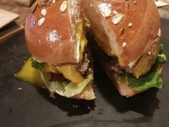 -HIGH FIVE哈福手工汉堡(桂林路店)