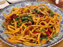 攒劲的干煸炒面-清真·玛丽亚新疆菜主题餐厅(浙江中路店)