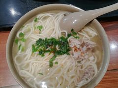 -亮亮面馆(经六路店)