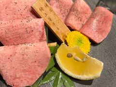 -山川小町·极番烧肉(新地假日广场店)