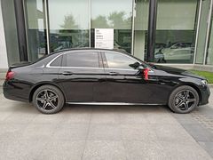 -上海星瀚奔驰4S店(红柳路店)