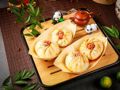 疯狂牛蛙包-炉小二铜锅牛蛙•川湘菜(三里屯店)