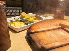 -万里闯关东铁锅炖菜馆(高新旗舰店)