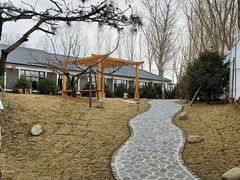 -大连步云山老汤度假山庄