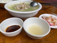 -茅屋大酒店