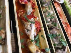 -胡须哥网红竹筒菜