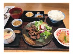 岩烧雪花牛肉定食-味太助·银饭食堂(中华城店)