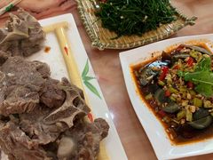-苏莱特色牛骨滩羊手抓馆(长城东街总店)