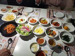 餐前小菜-本家韩国烤肉(青岛万象城店)