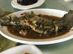 蒜汁鲶鱼-镜泊湖聚仙楼鱼馆