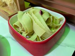 -洪氏嗨捞·广东猪肚鸡·椰子鸡火锅(西咸万象城店)